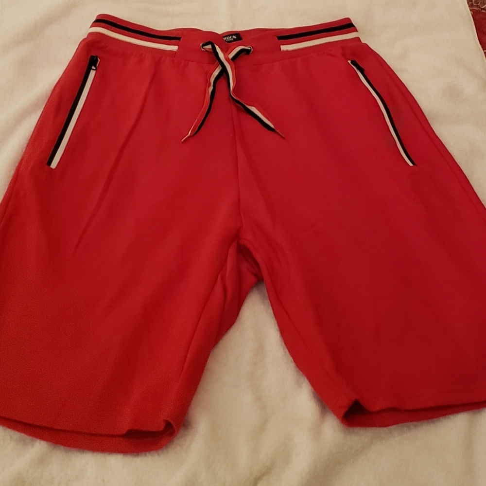 Men's shorts,red w/stripes,drawstring,zipper pockets,NWOT